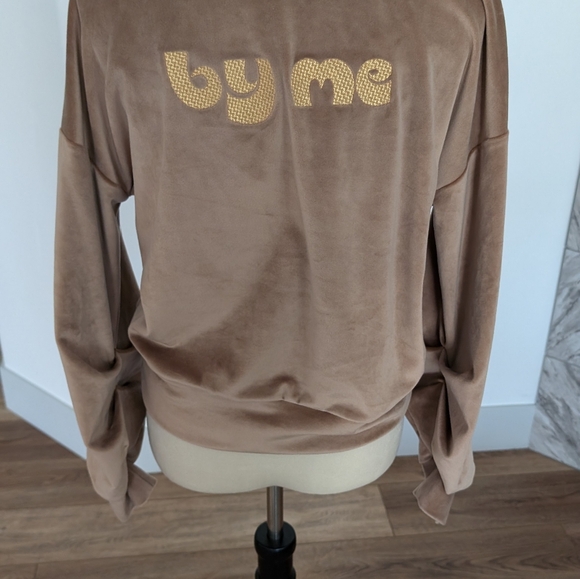 Women's top - Picture 7 of 10